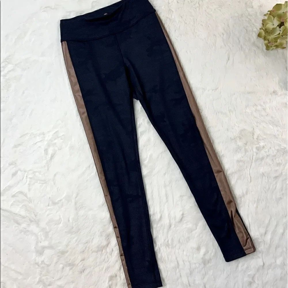Women’s ENSMBL athletic leggings 